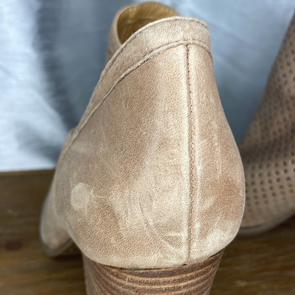 Lucky Brand Livey Women’s 9W Peep Toe Block Heel Tan Ankle Bootie - Picture 10 of 10